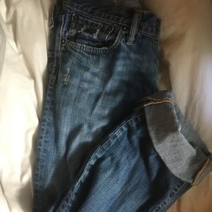 Abercrombie & Fitch boyfriend jean